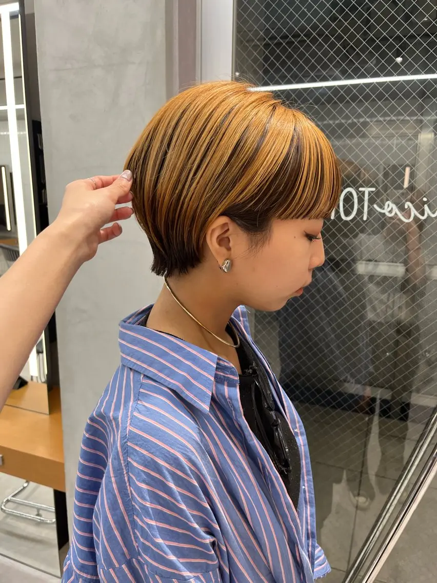 ショート カラー 縮毛矯正ボブ&顔まわ レイヤー♡TOMOEのヘアスタイル