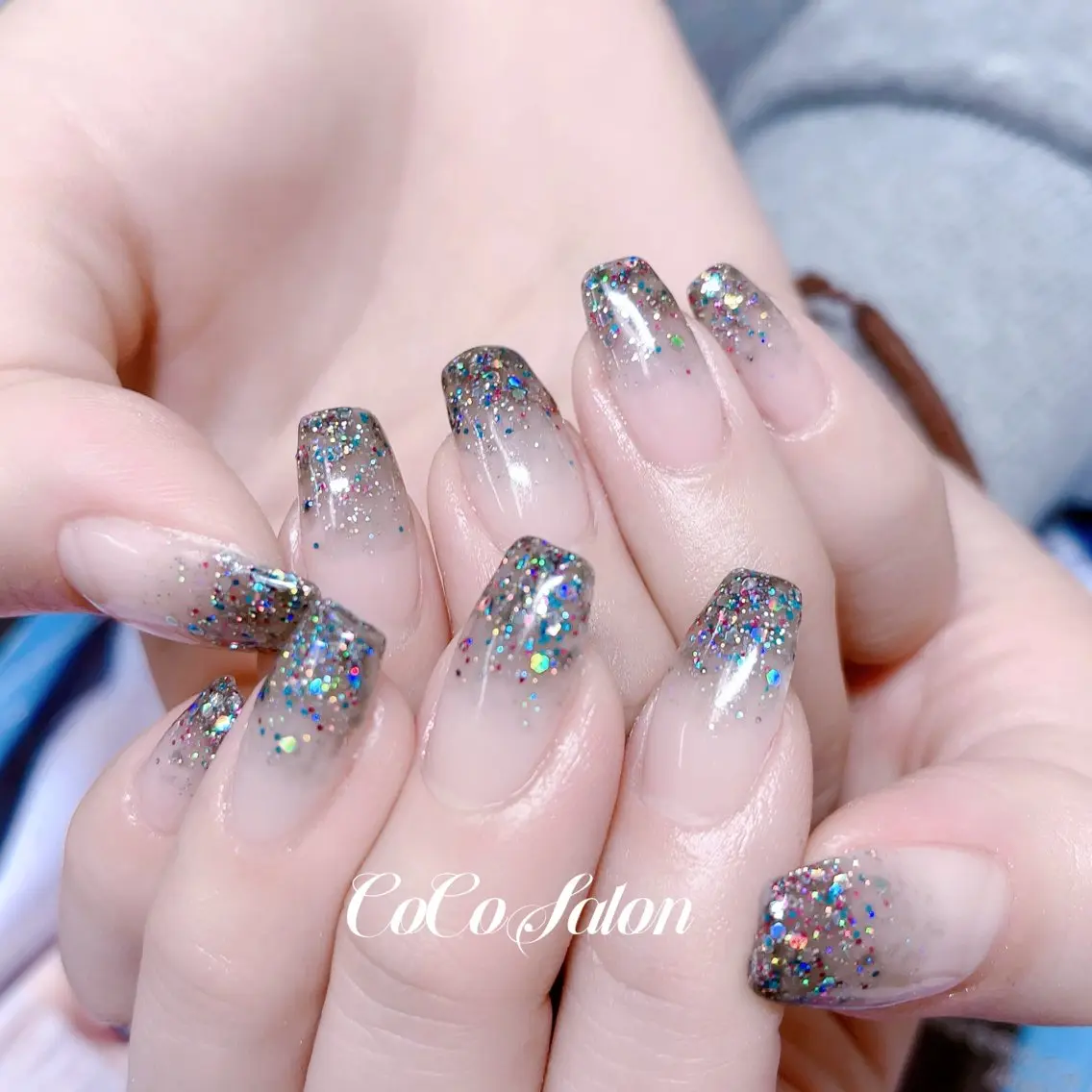 ネイル 長さ出し ジェルネイル グラデーション 卒業式 ホログラムネイル ハンドネイル CoCoSalon ネイル/まつ毛予約のネイルデザイン