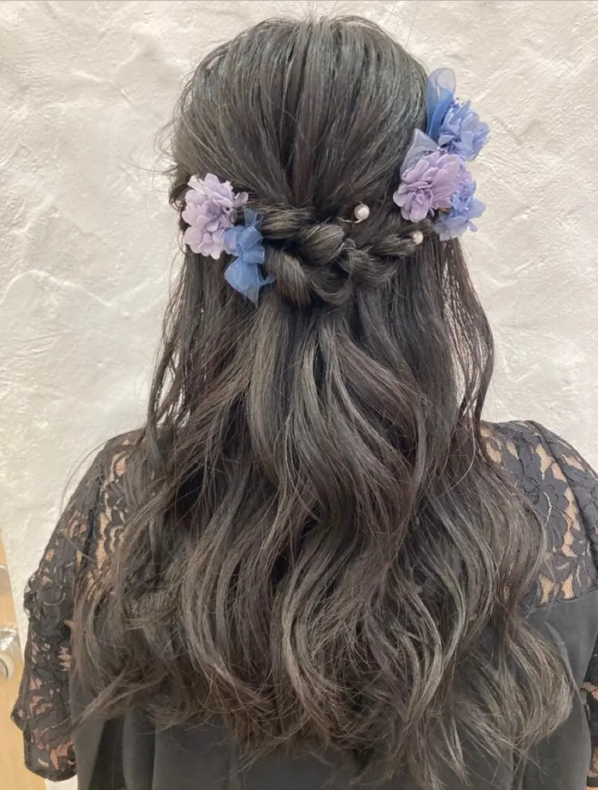 セミロング カラー パーマ ヘアアレンジ メンズ キッズ ハーフアップ 子どものヘアアレンジ メンズバレイヤージュ メンズブリーチ メンズハイライト ヘアセット kotona 🤍miuraのヘアスタイル