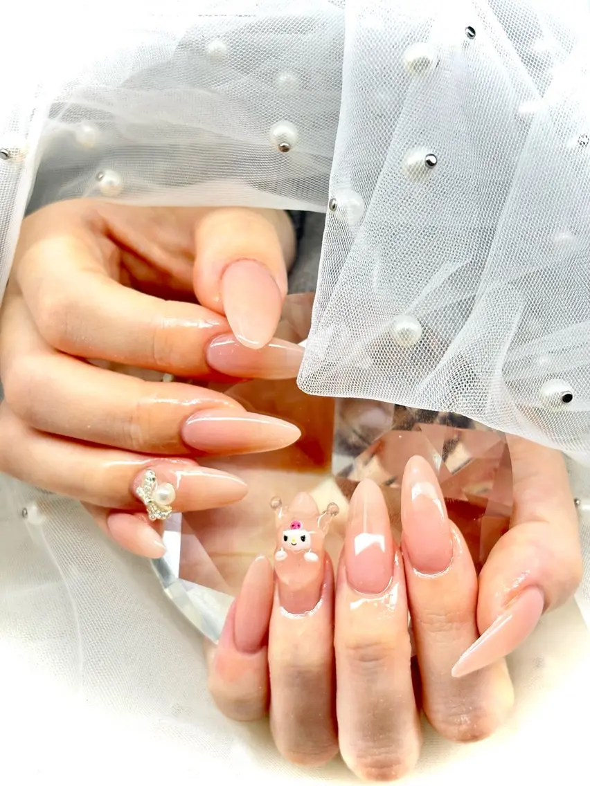 セミロング ハンドネイル GGhouse narumiのネイルデザイン