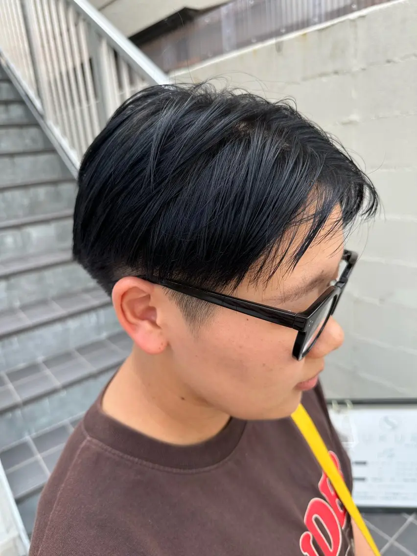 ショート カラー 黒髪 ヘアカラー 松本 莉央のヘアスタイル