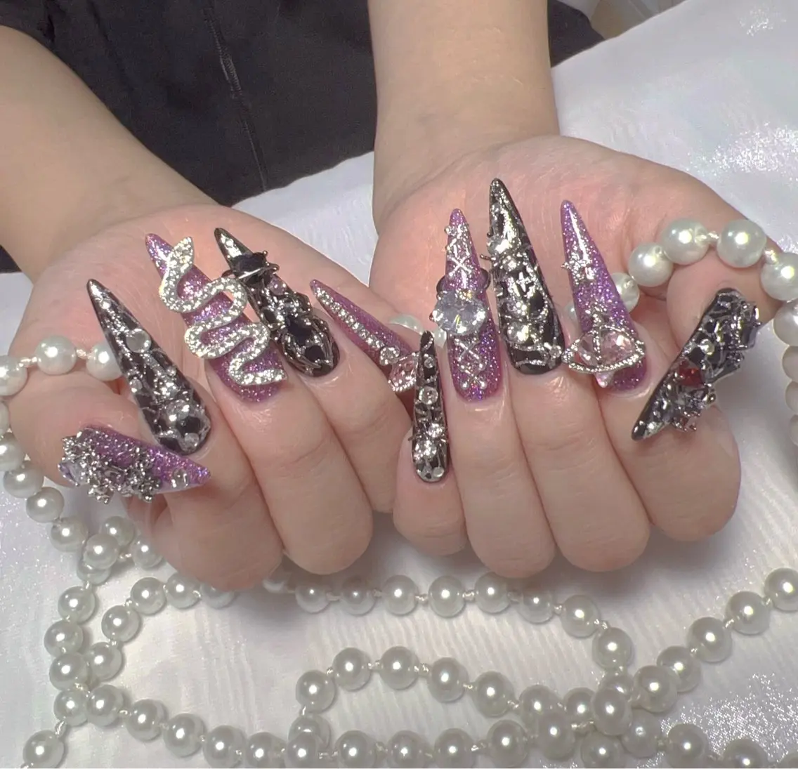 ネイル MoaNail🫶 Yoshiのネイルデザイン