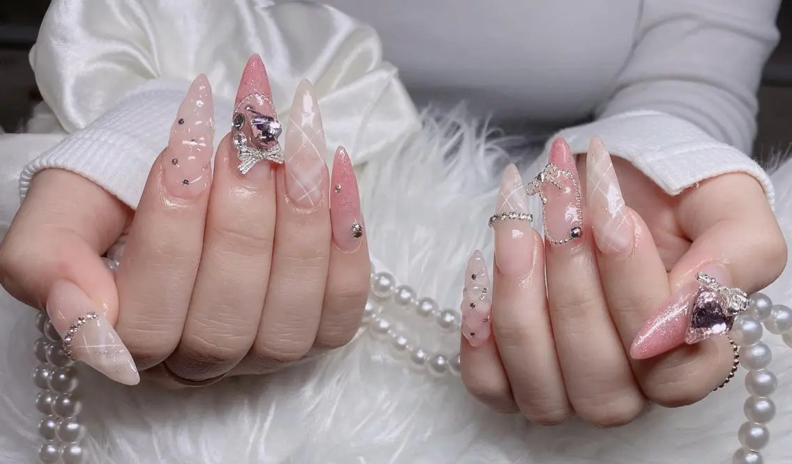 ネイル フレンチネイル ジェルネイル ハロウィン 韓国ネイル マグネットネイル ハンドネイル H.baby Nail Salonのネイルデザイン