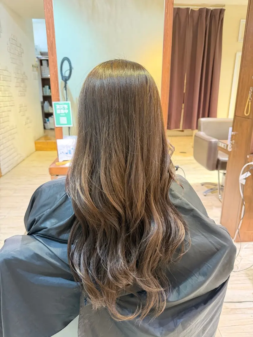 カラー 神野 流嘉のヘアスタイル
