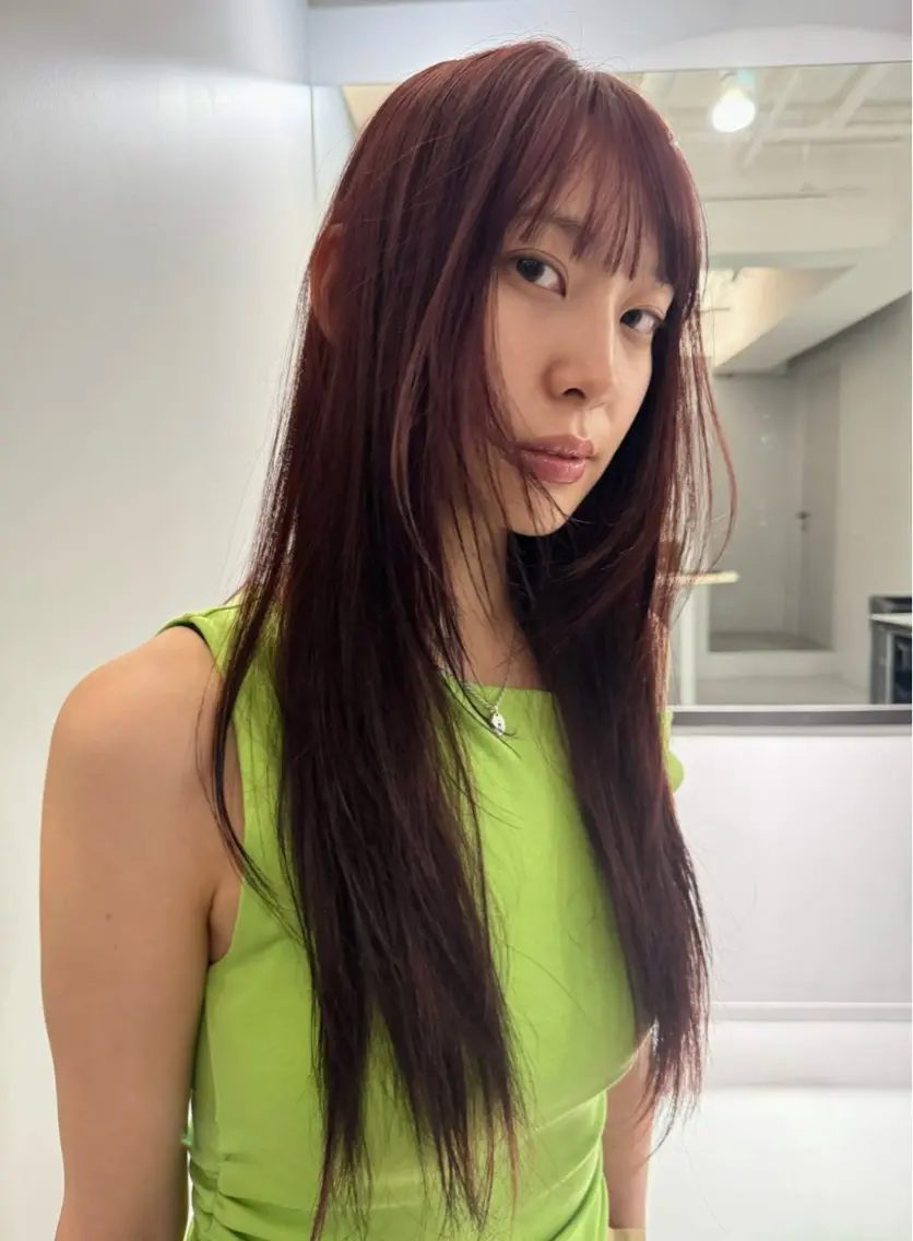 カラー ヤナギヤ カノのヘアスタイル