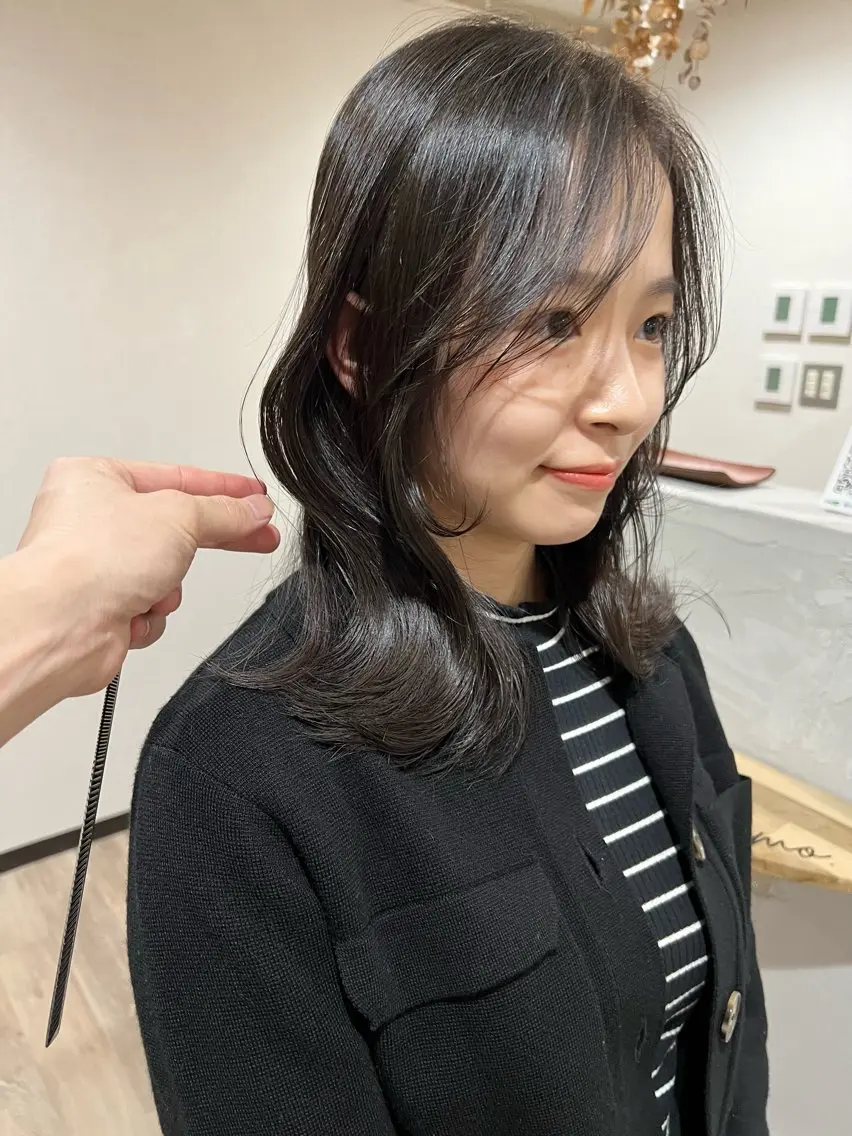 ミディアム カラー ダークグレー ダークグレージュ グレージュ くびれヘア カット ヘアカラー トリートメント 🌱小顔魅せショート 髪質改善カラー/泉綺のヘアスタイル