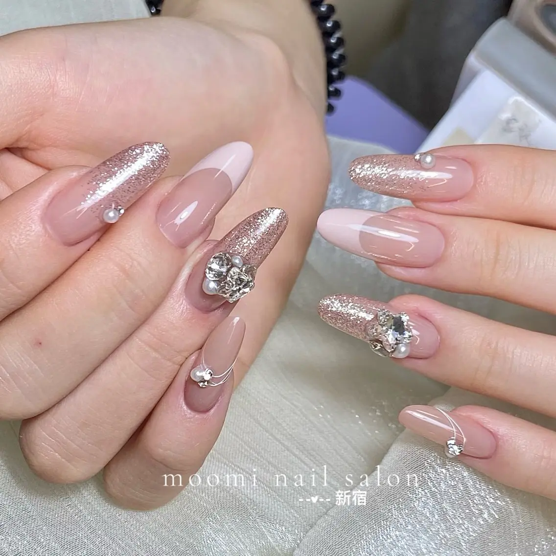 ネイル チークネイル フレンチネイル ジェルネイル グラデーション ハート ハンドネイル moomi nail スカルプ専門のネイルデザイン
