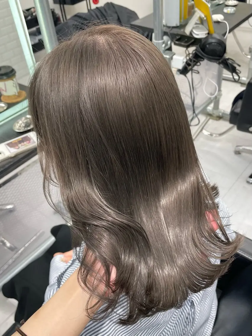 ミディアム ヘアカラー 🫧縮毛矯正🫧 髪質改善RIKU🫧のヘアスタイル