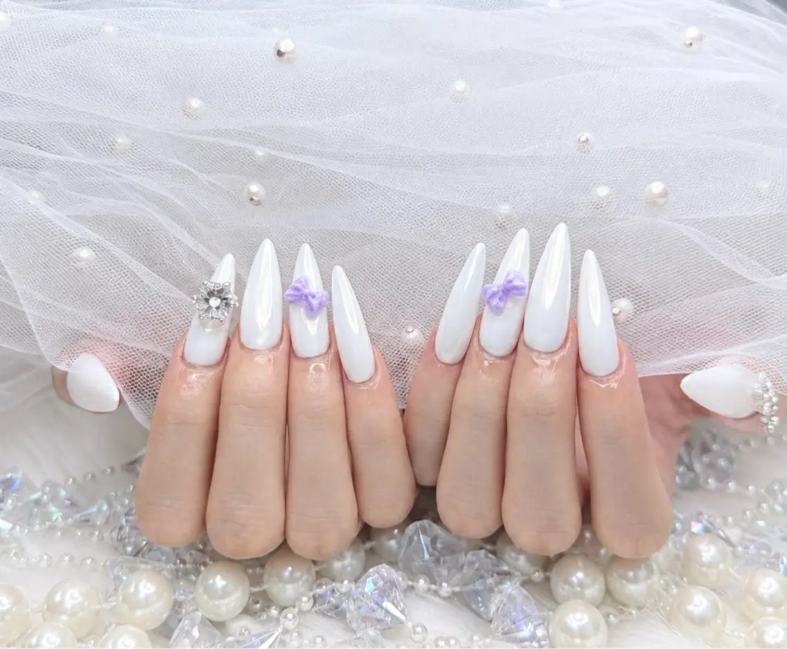 ネイル アートネイル ボルドー 長さ出し ハロウィン キラキラネイル ハンドネイル ハンドケア Mina Aurea Nailのネイルデザイン