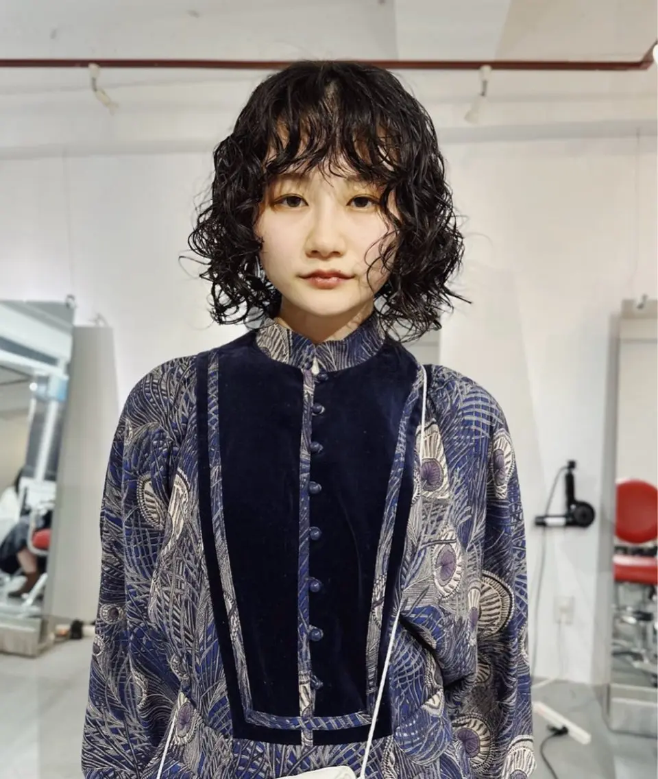 セミロング パーマ 毛流れセンターパート Sakiのヘアスタイル