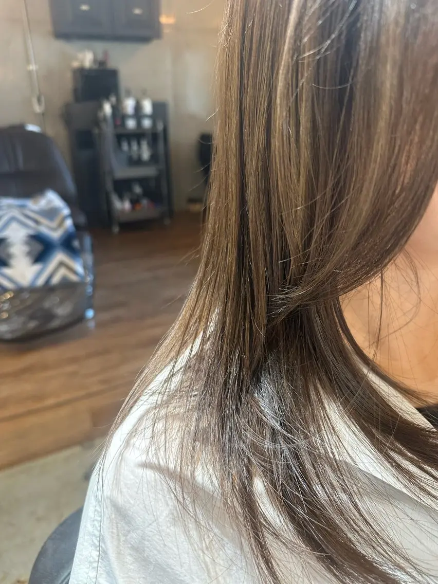 セミロング 顔まわりレイヤー 顔周りカット レイヤーカット 福守 博史のヘアスタイル