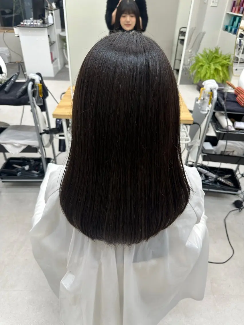 ミディアム カラー カット 丸山 心 / 艶カラーのヘアスタイル
