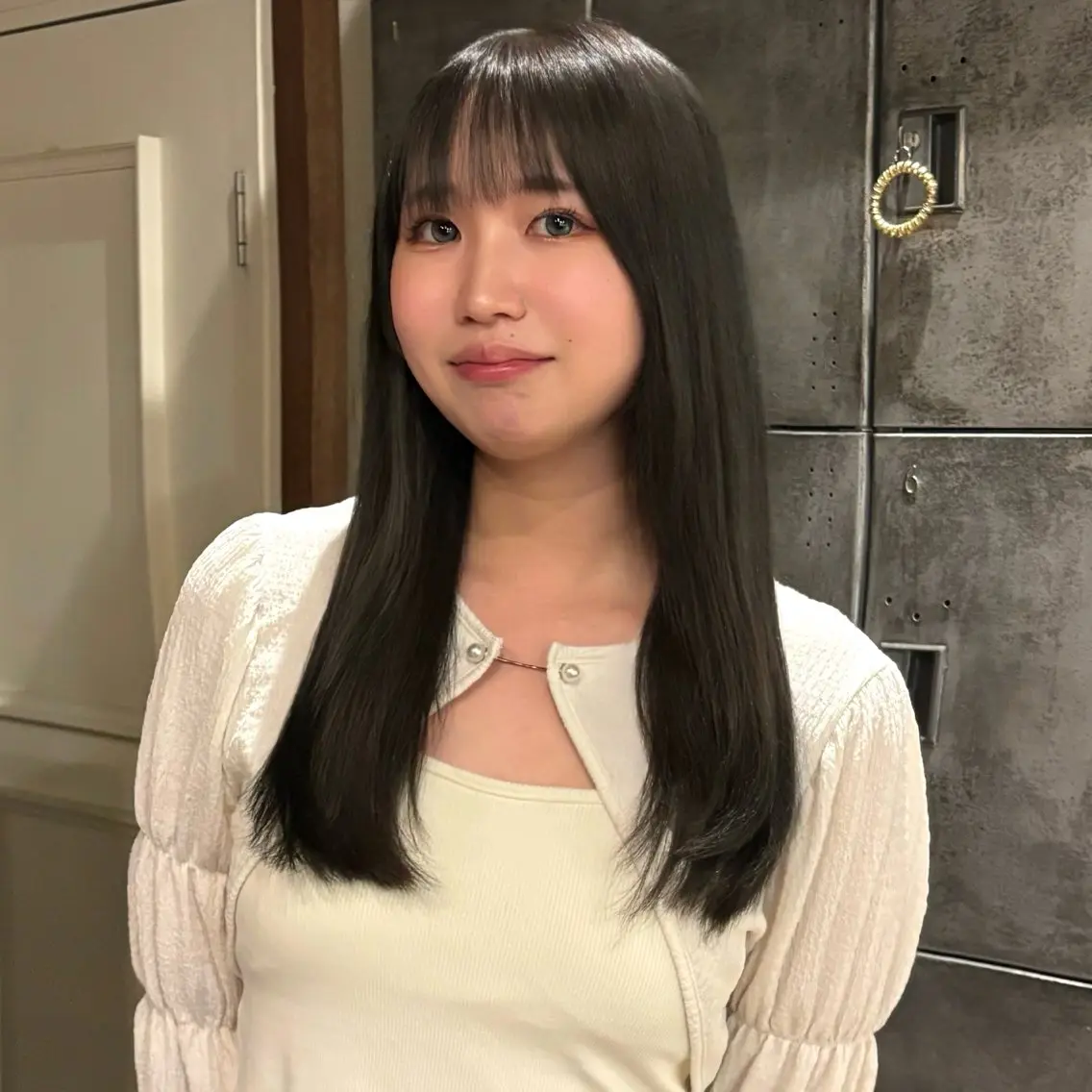 ロング カラー 透明感カラー グレージュ トリートメント ヘアカラー 村上陽菜乃/レイヤ ー/透明感カラーのヘアスタイル
