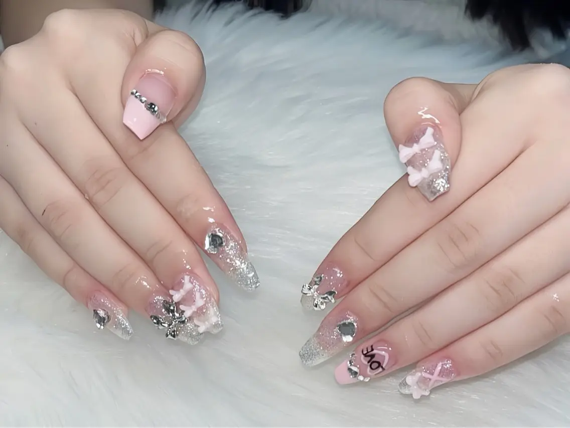 ネイル アートネイル フレンチネイル ジェルネイル 韓国ネイル ミラーネイル ハンドネイル Rin Nail 新大久保店のネイルデザイン