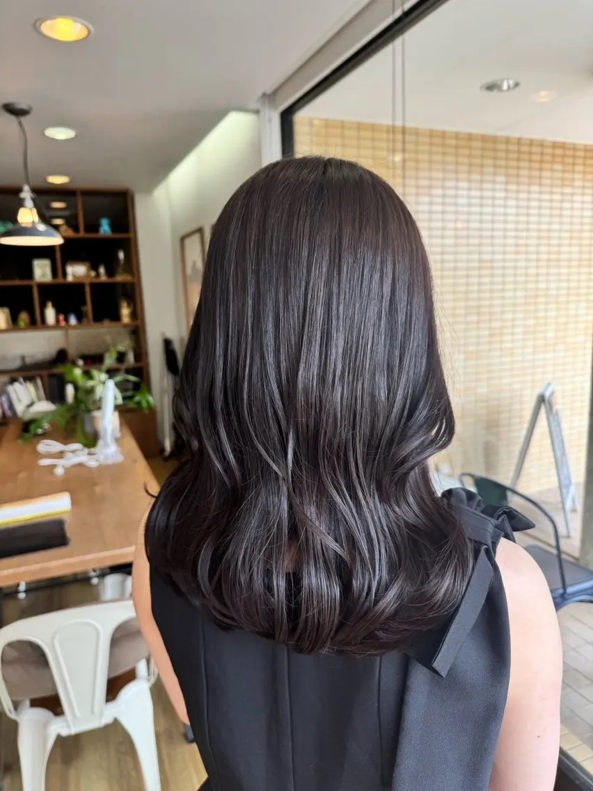 ロング カラー ベージュカラー ヘアカラー トリートメント ツキダテ ユイのヘアスタイル
