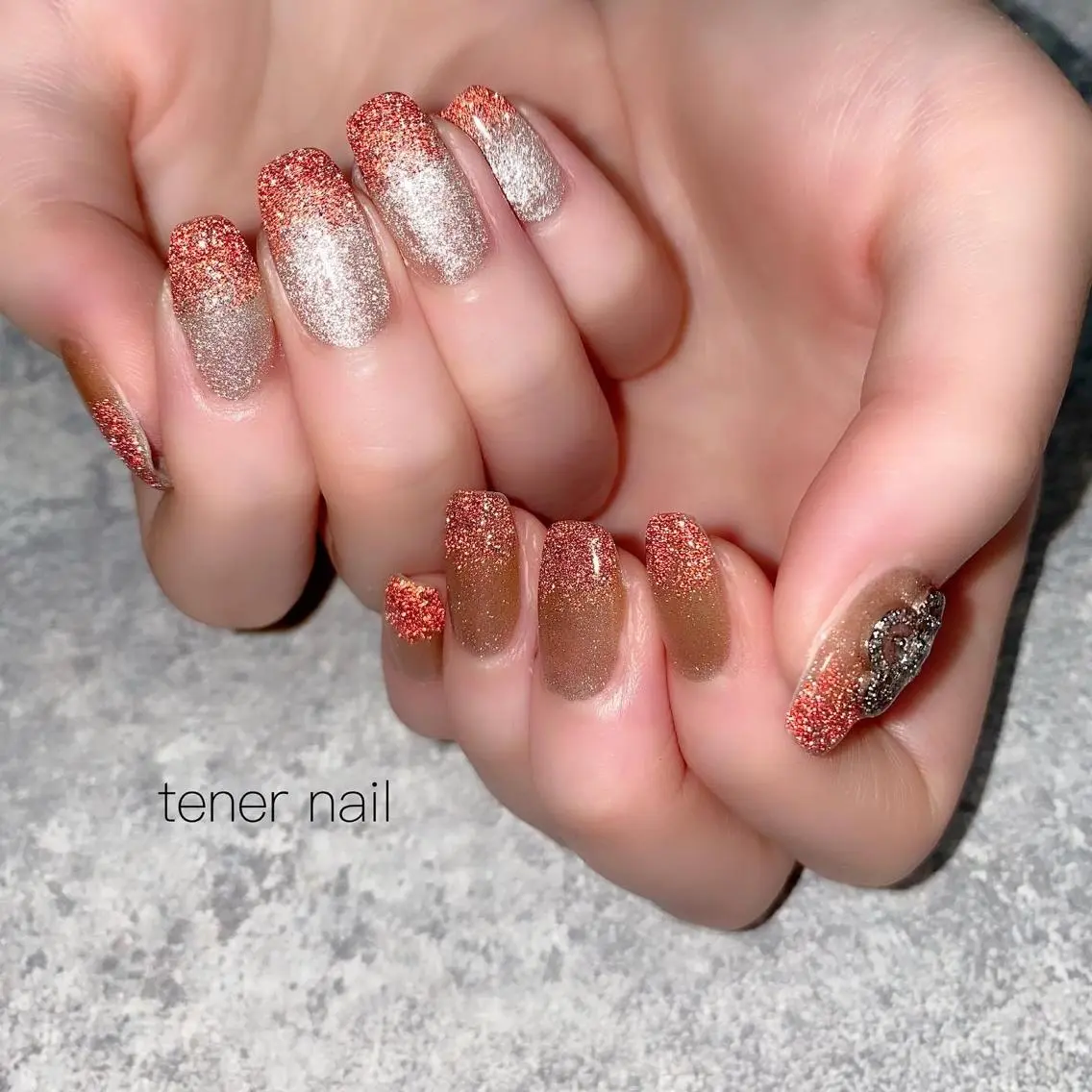 ネイル フラッシュネイル ラメ(グリッター) マグネットネイル テネルネイル tener nailのネイルデザイン