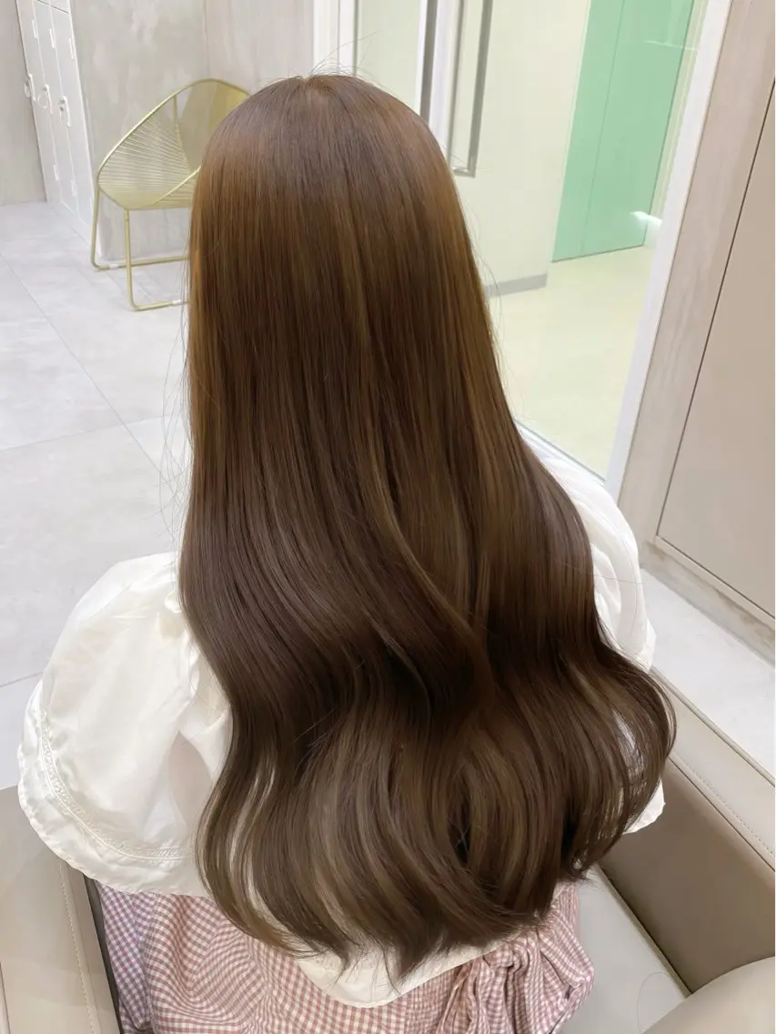 セミロング カラー ヘアアレンジ ベージュカラー ブリーチ ブラウンカラー 透明感カラー ダブルカラー ヘアカラー トリートメント ヘアセット 赤み消し🫧韓国ヘア 🫧藤岡誠也のヘアスタイル