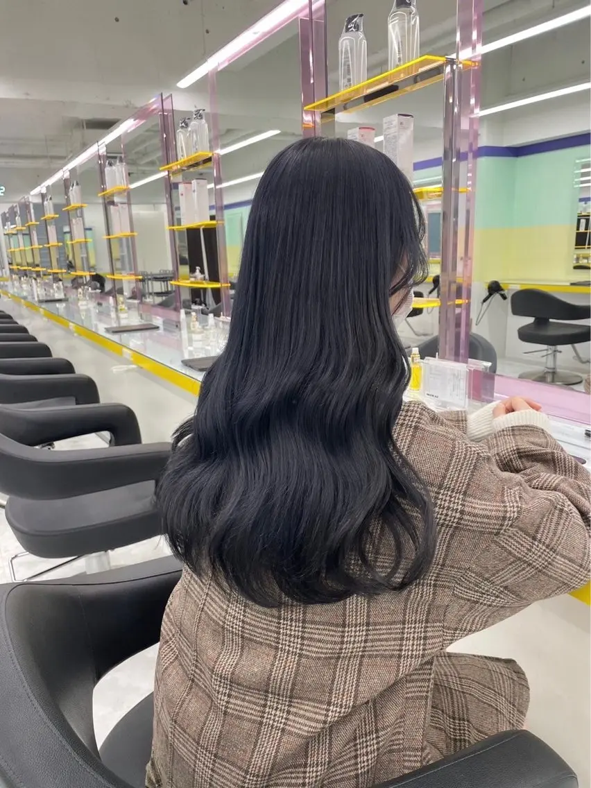 ロング カット ヘアカラー 似合わせ艶カラー🪽 ひかる🪽のヘアスタイル