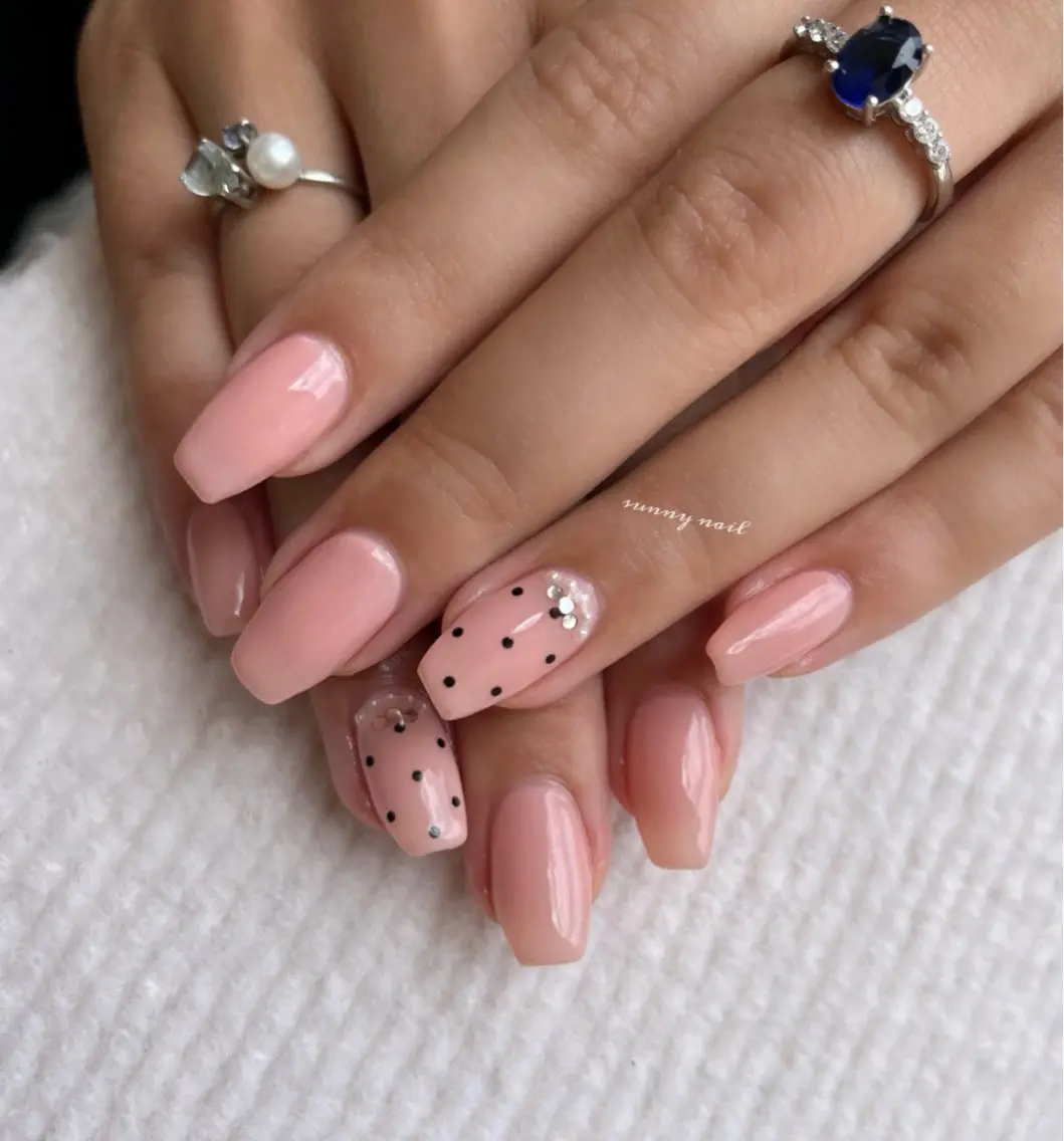 ネイル ドット ジェルネイル パラジェル sunny nailのネイルデザイン
