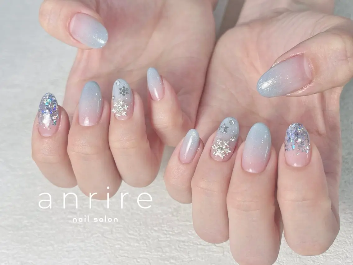 ネイル ブルー ジェルネイル グラデーション キラキラネイル ラメ(グリッター) ハンドネイル nailsalon anrireのネイルデザイン