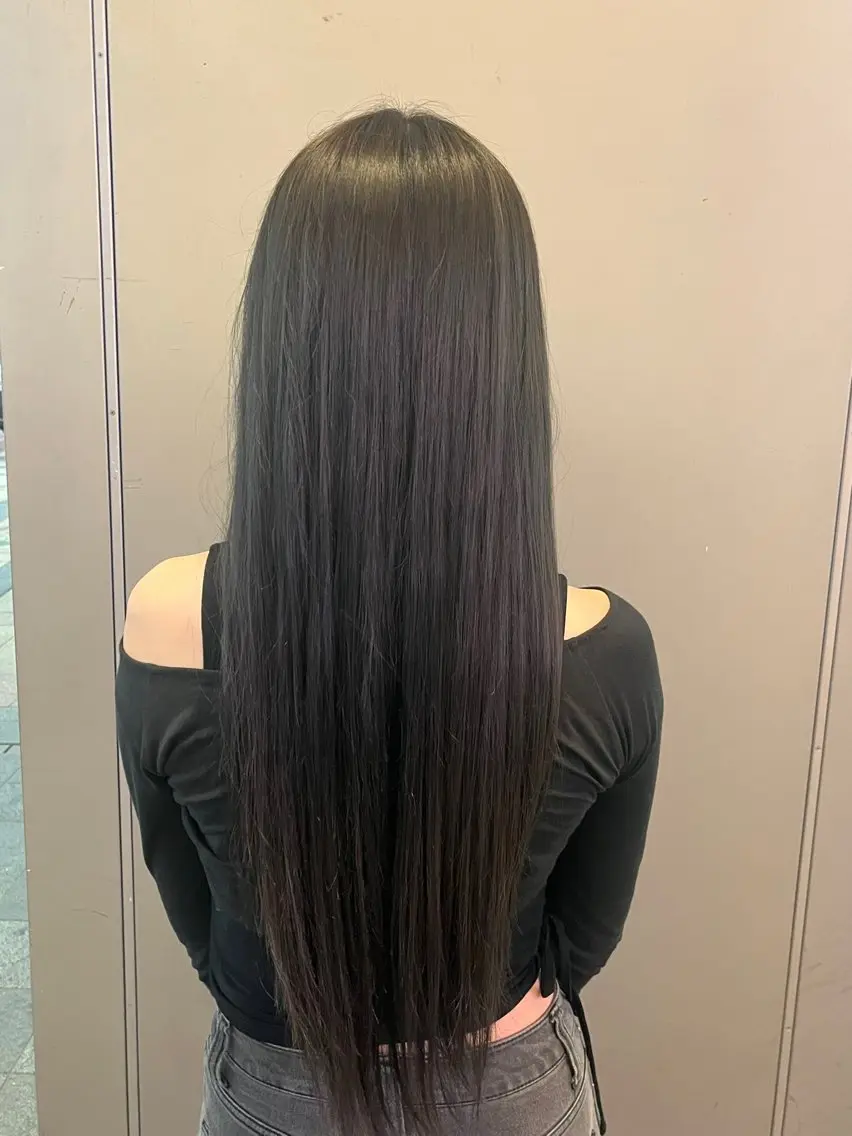 カラー 黒髪 ブルーカラー ブルーブラック ヘアカラー TESS アユミのヘアスタイル