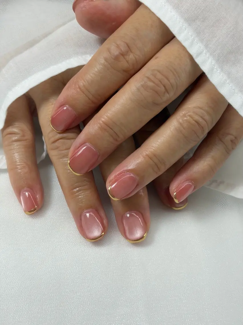 ネイル フレンチネイル 氷ネイル・うるうるネイル マグネットネイル ミラーネイル ピンク ハンドネイル iro+ nailのネイルデザイン