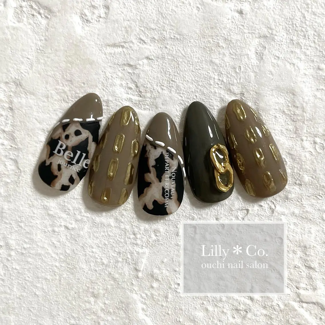 ネイル アニマル柄 Lilly Co.のネイルデザイン