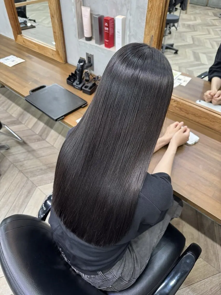 ロング カラーモデル/烏丸 kotomiのヘアスタイル