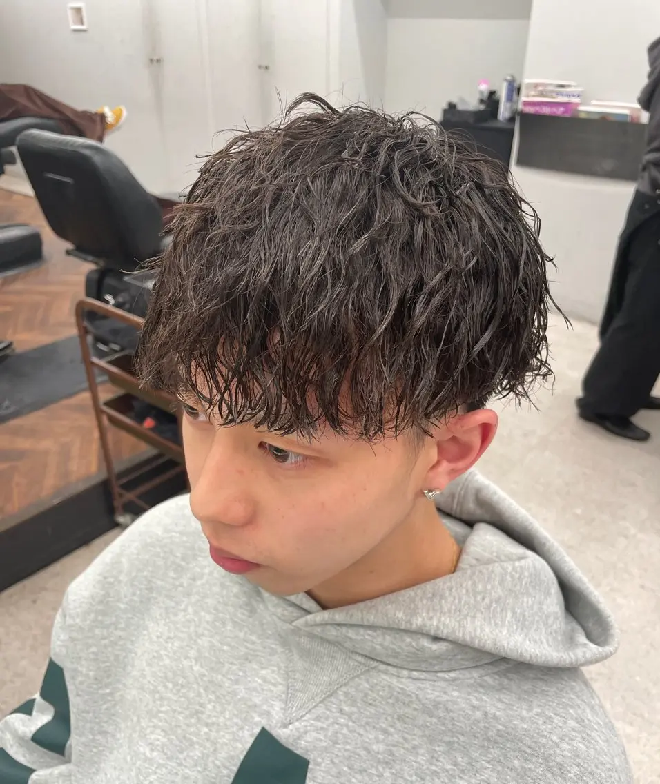 パーマ メンズ メンズスタイリスト✨ 助川龍哉のヘアスタイル