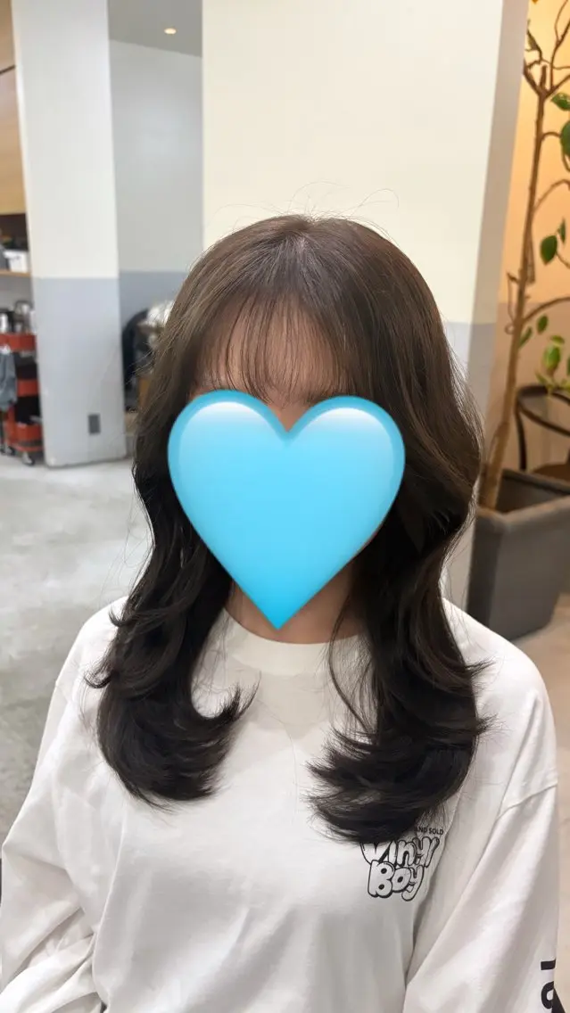 セミロング くびれヘア くびれレイヤー レイヤーカット カット ヘアカラー 鈴木 美由華/透明感/岡崎のヘアスタイル