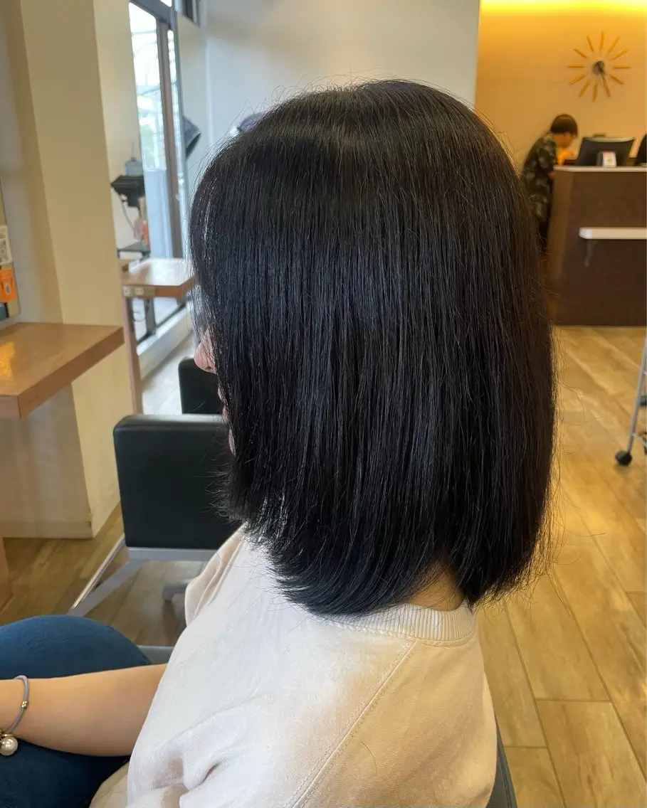 ミディアム ボブ 顔周りカット レイヤーカット アミーベル🧸🧡 本店✂️しおりのヘアスタイル