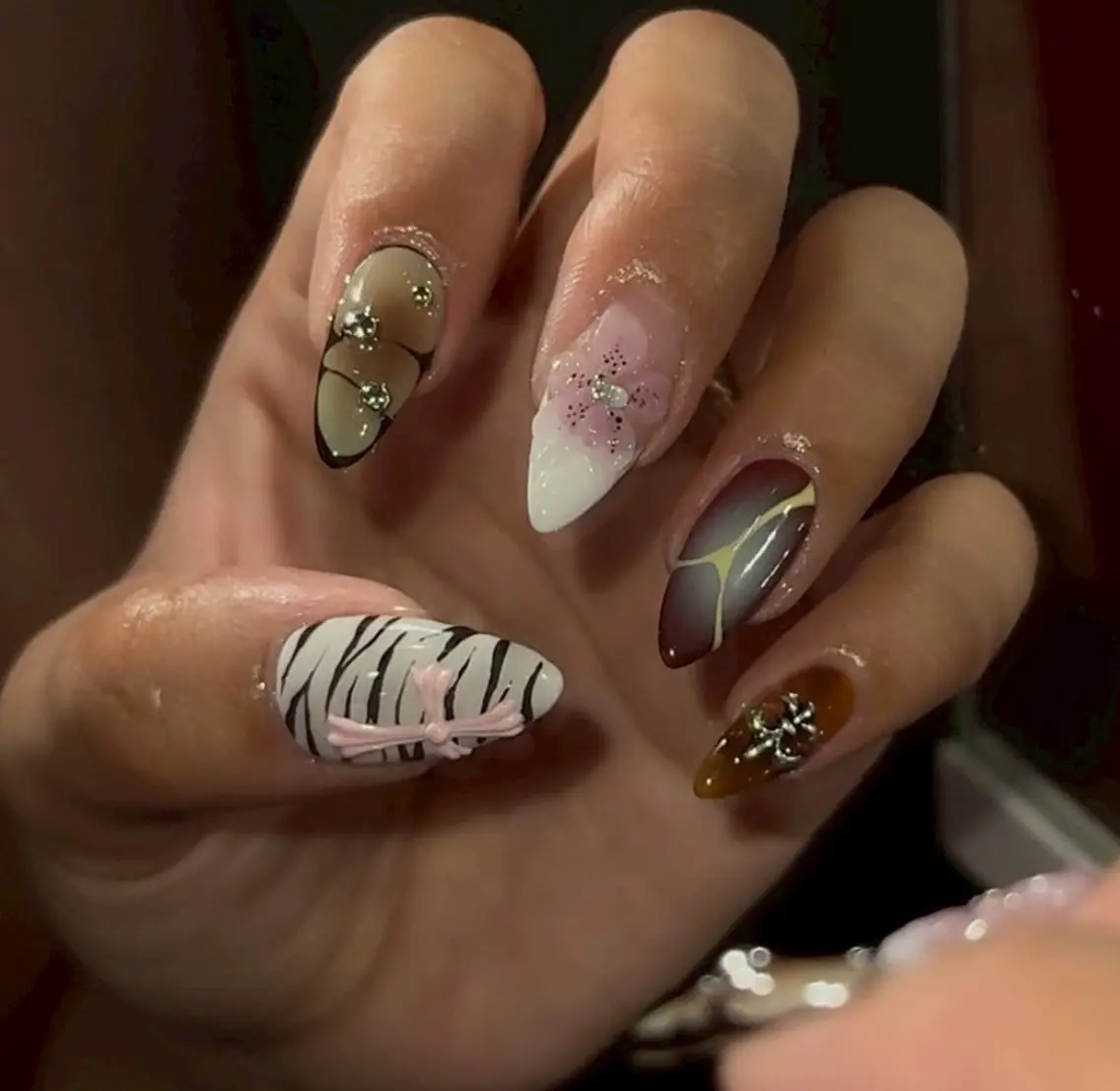 ネイル アートネイル ジェルネイル グラデーション マグネットネイル ニュアンスネイル Ryu nail studioのネイルデザイン