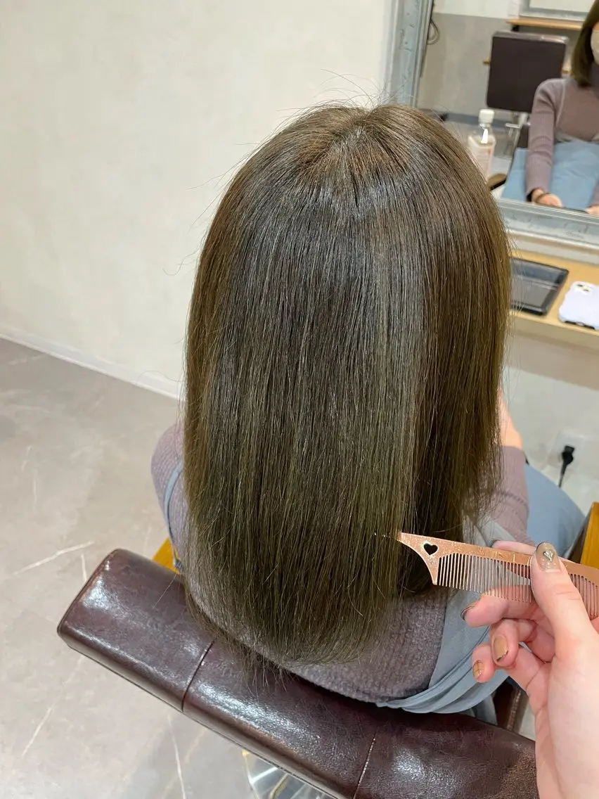 カラー オリーブカラー 近澤 佑香のヘアスタイル