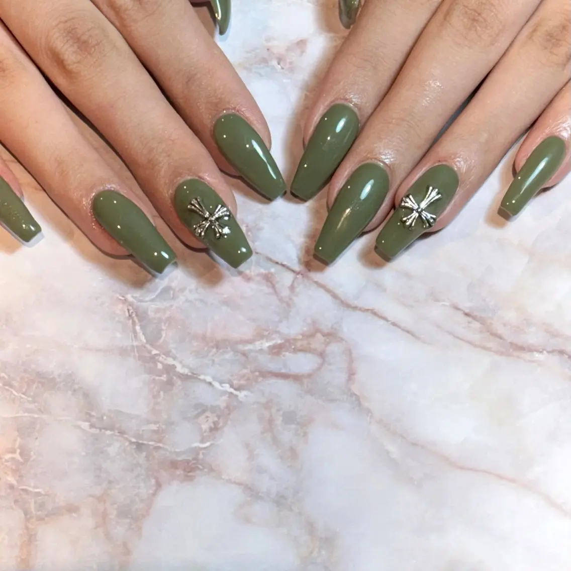 ネイル brodia nails m_riのネイルデザイン