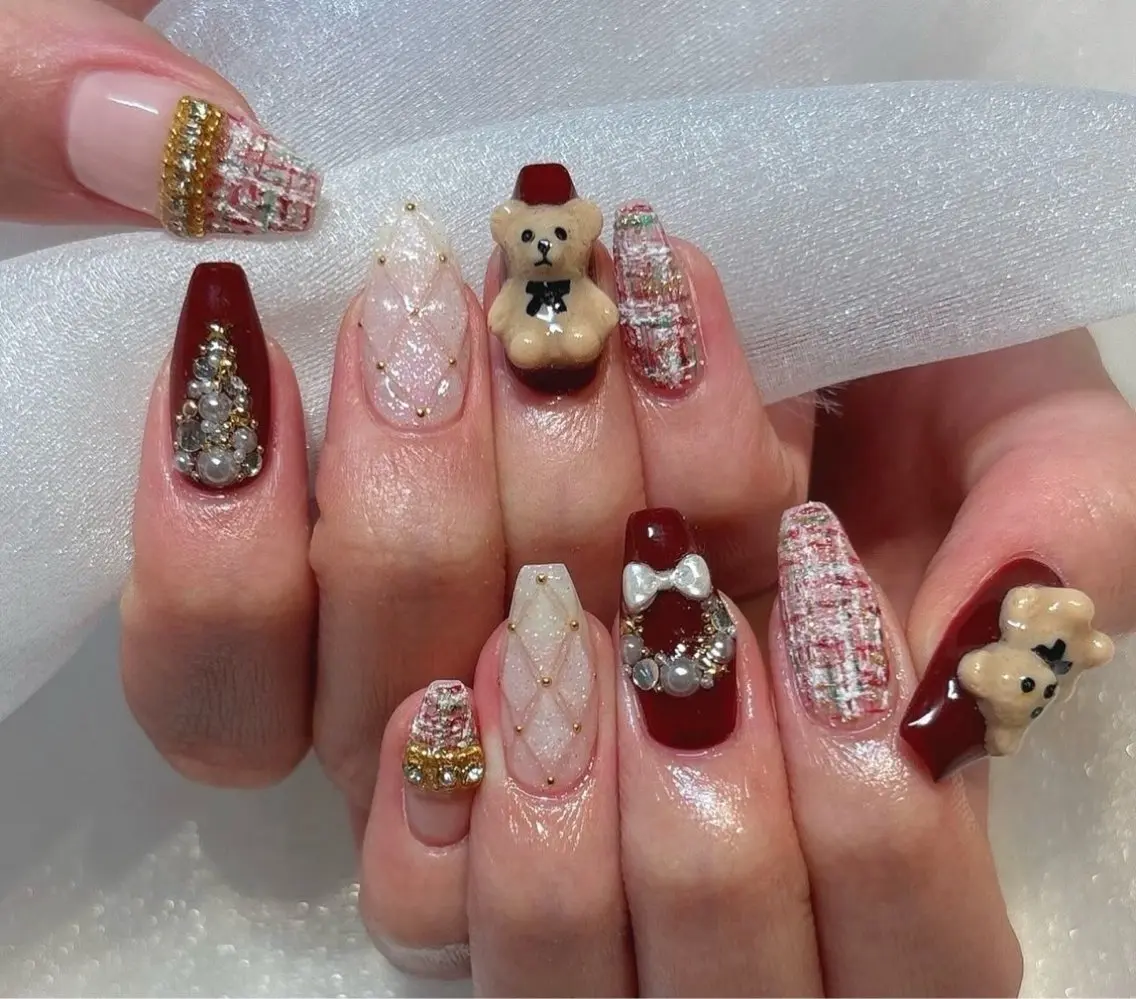 ネイル グラデーション キラキラネイル ワンカラーネイル 冬ネイル Jenn Nail Salonのネイルデザイン