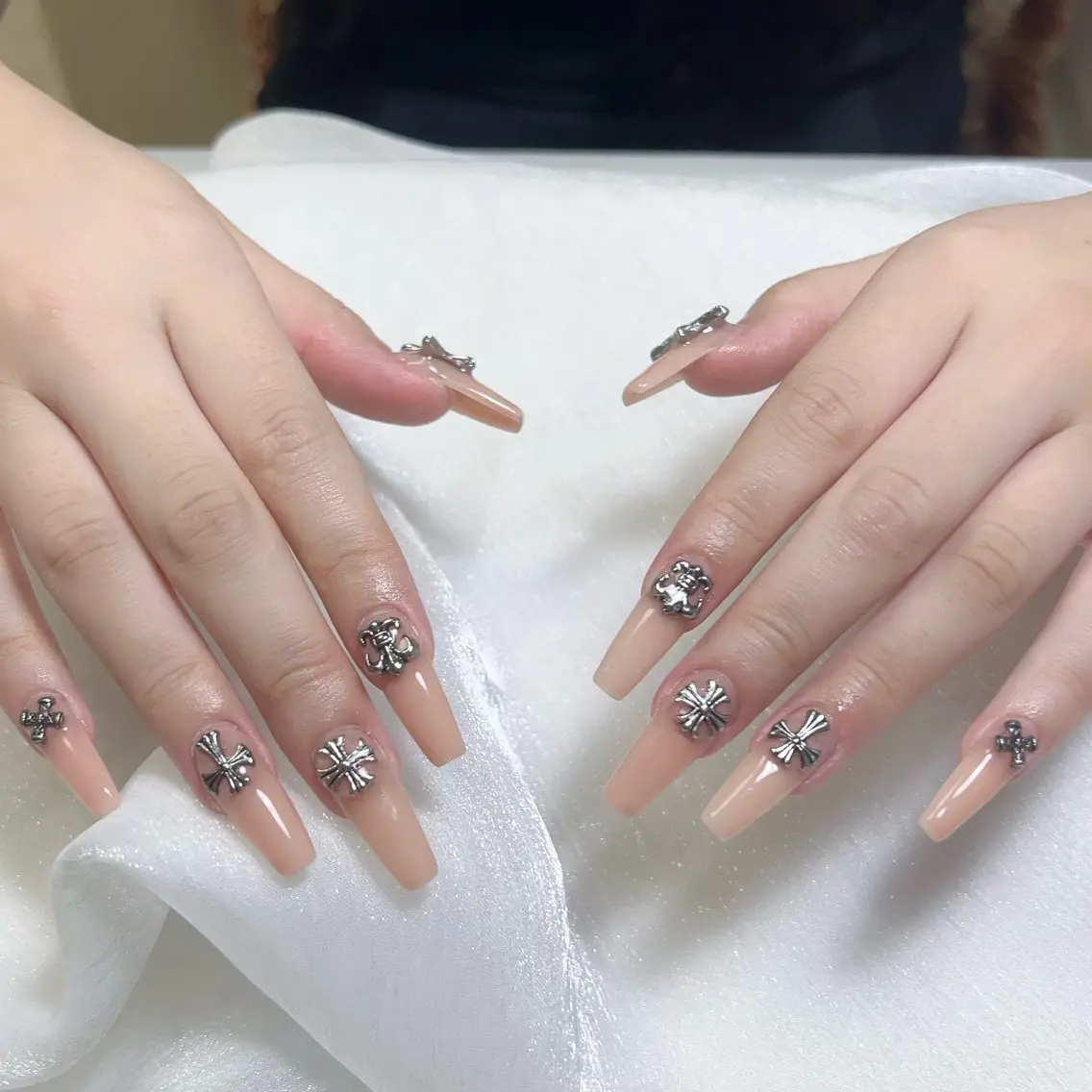 メンズ ネイル メンズ韓国風 アートネイル オーロラネイル ガーリー キラキラネイル ハンドネイル Nail salon 木にいるのネイルデザイン