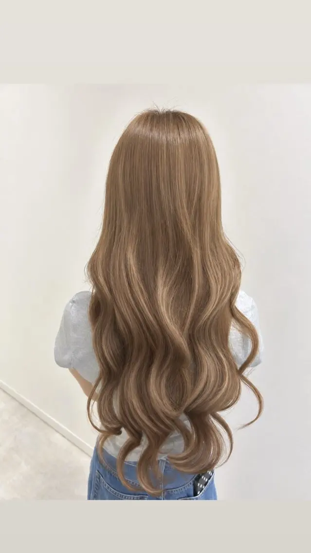 ロング ヘアカラー ハイトーン🌟/ 暖色カラー/あこ🎀のヘアスタイル