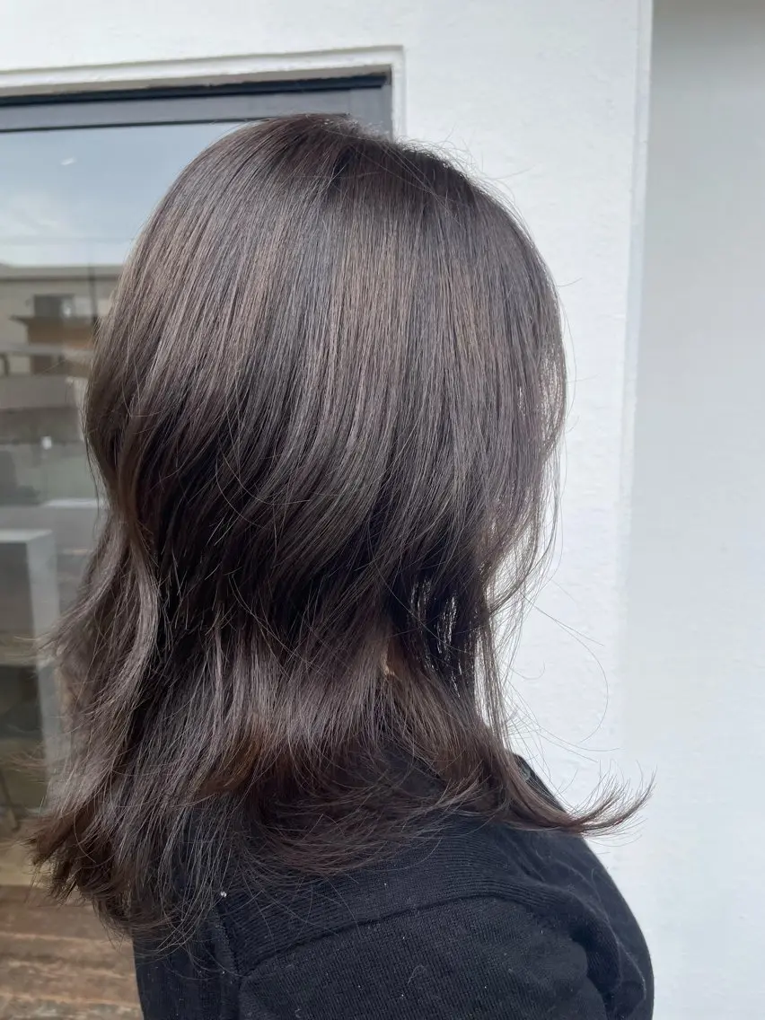 セミロング カラー 鈴木 かすみのヘアスタイル
