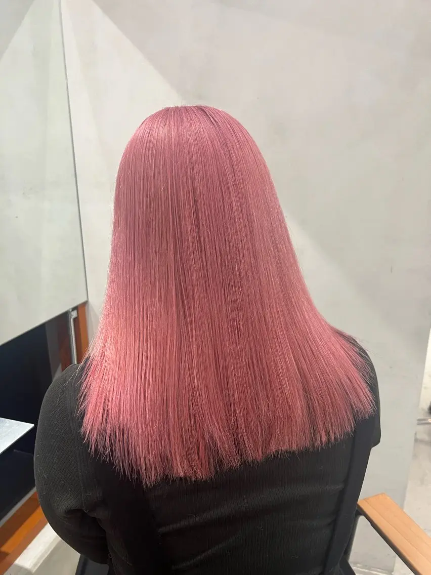 セミロング カラー ヘアアレンジ ピンクカラー ヘアカラー トリートメント 金子 廉のヘアスタイル