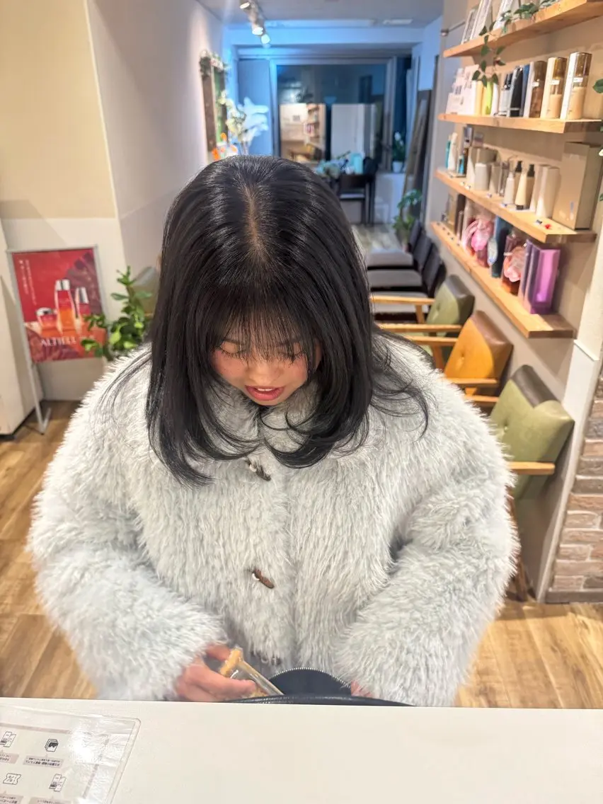 ミディアム レイヤーカット カット⌇艶カラー 🫧⌇Nanahoのヘアスタイル