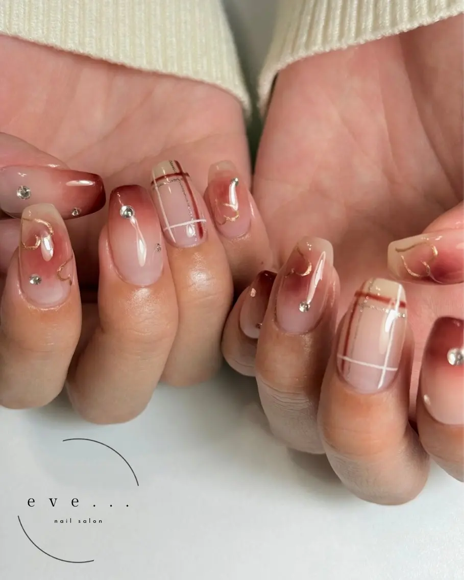 ネイル チークネイル 赤色 ハンドネイル nail salon eve...のネイルデザイン