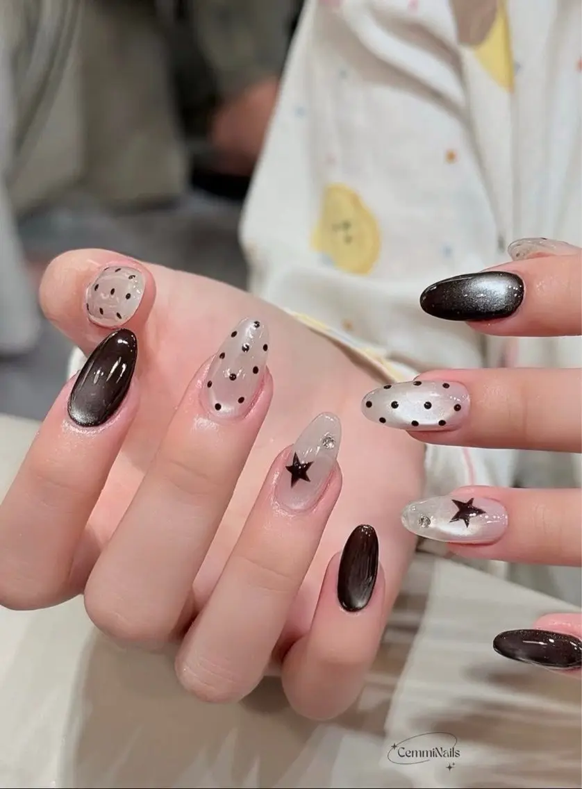ネイル アートネイル チークネイル フレンチネイル ジェルネイル ガーリー HAPPI NAIL 大国町のネイルデザイン