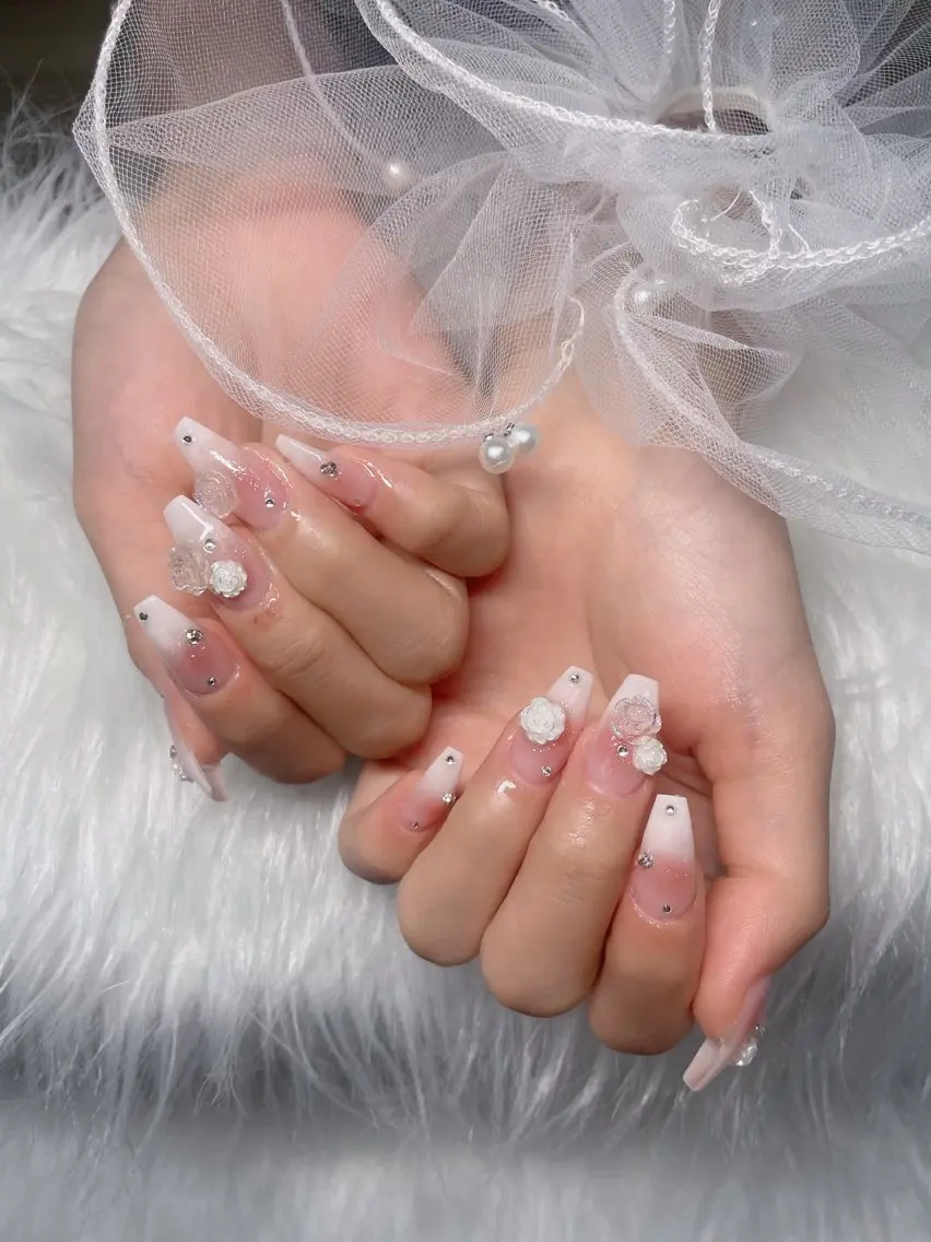 ネイル ラメ(グリッター) 撮影モデル Hin Nail 日本橋のネイルデザイン