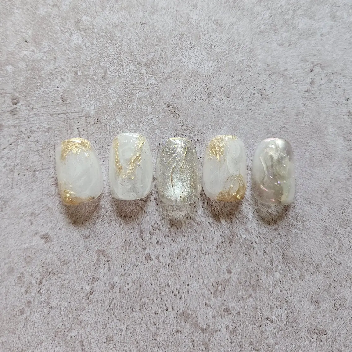ネイル キラキラネイル ニュアンスネイル ブライダルネイル ハンドネイル Nailsalon manoのネイルデザイン