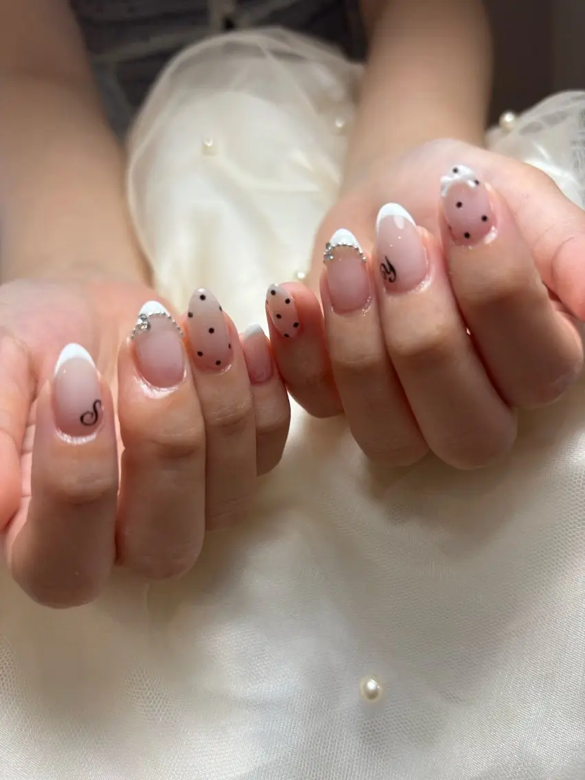 ネイル ハンドネイル フットネイル Nailroom tinoのネイルデザイン