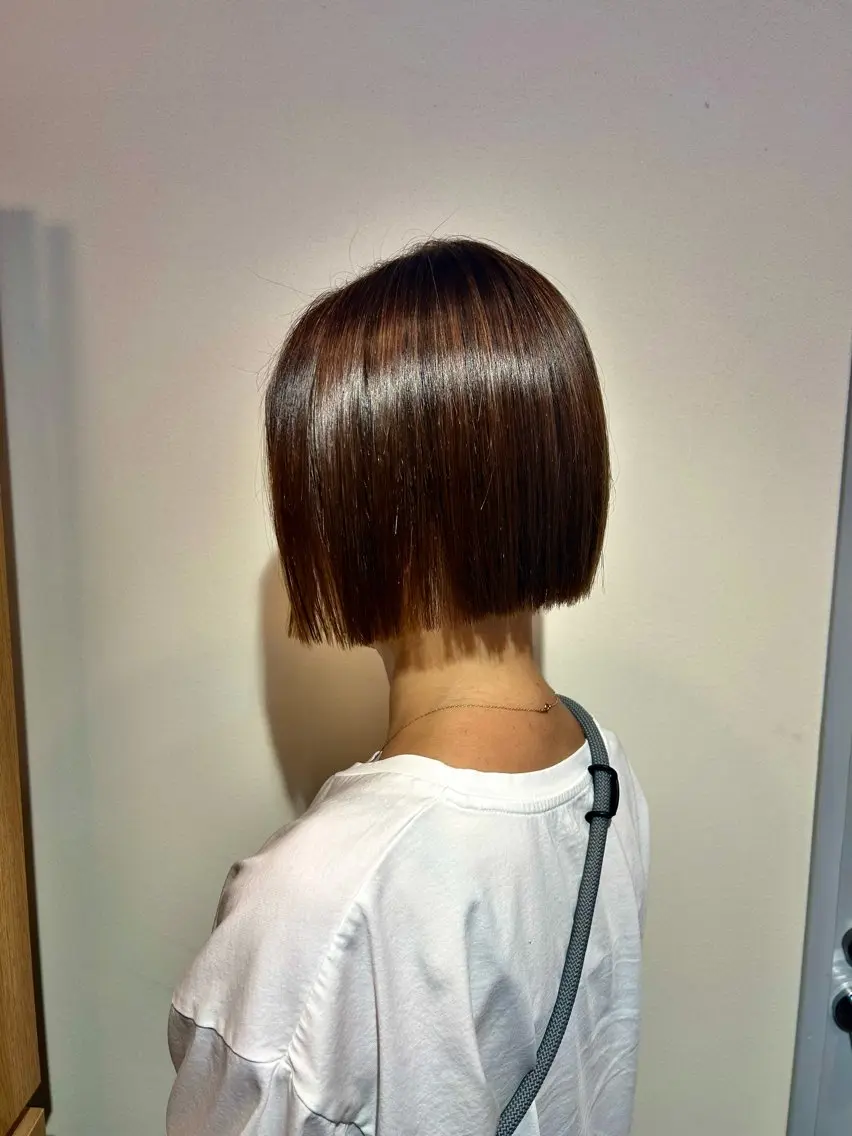 ショート ボブ くびれヘア 顔周りカット 髪質改善 韓国風ヘア ブリーチなしベージュ /ヘアセット/ミユのヘアスタイル