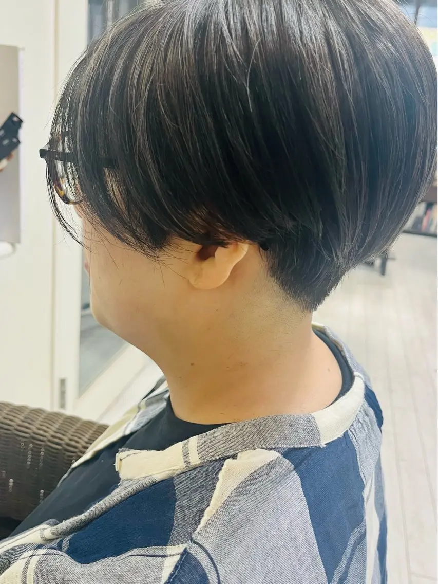 ショート ハンサムショート ハイライト ショートヘア カット ヘアカラー トリートメント ママ美容師 ＊ヒマワリのヘアスタイル