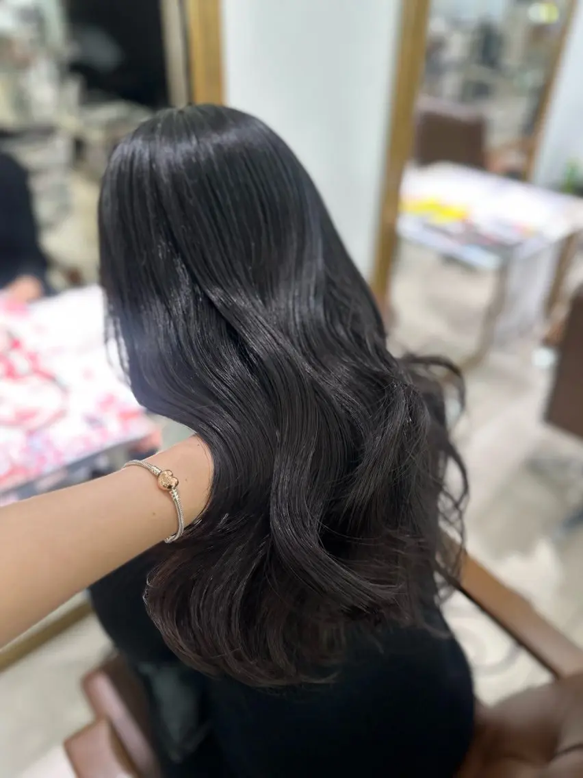ロング トリートメント 髪質改善艶カラー🩶 Nanako ⟡.·のヘアスタイル
