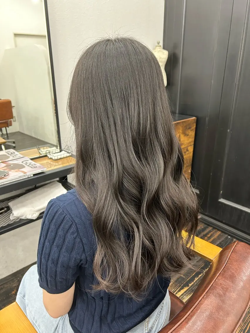 ロング SONE .のヘアスタイル