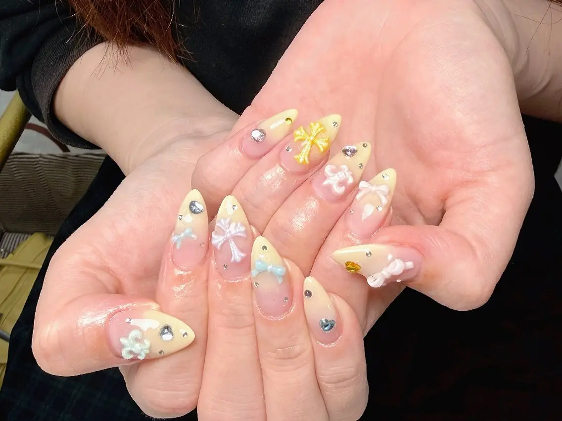 ネイル クリアネイル フラッシュネイル フットネイル フレンチネイル ジェルネイル ハンドネイル UM Nail Salonのネイルデザイン